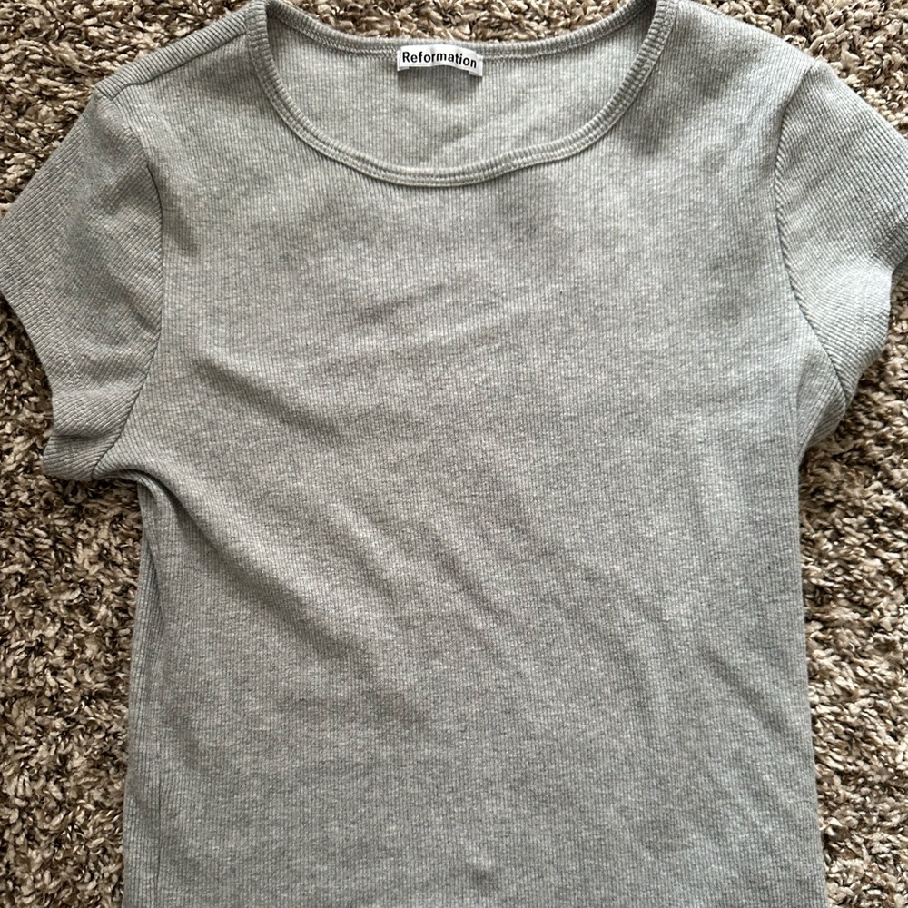 REFORMATION short sleeve ribbed tee - gray xs